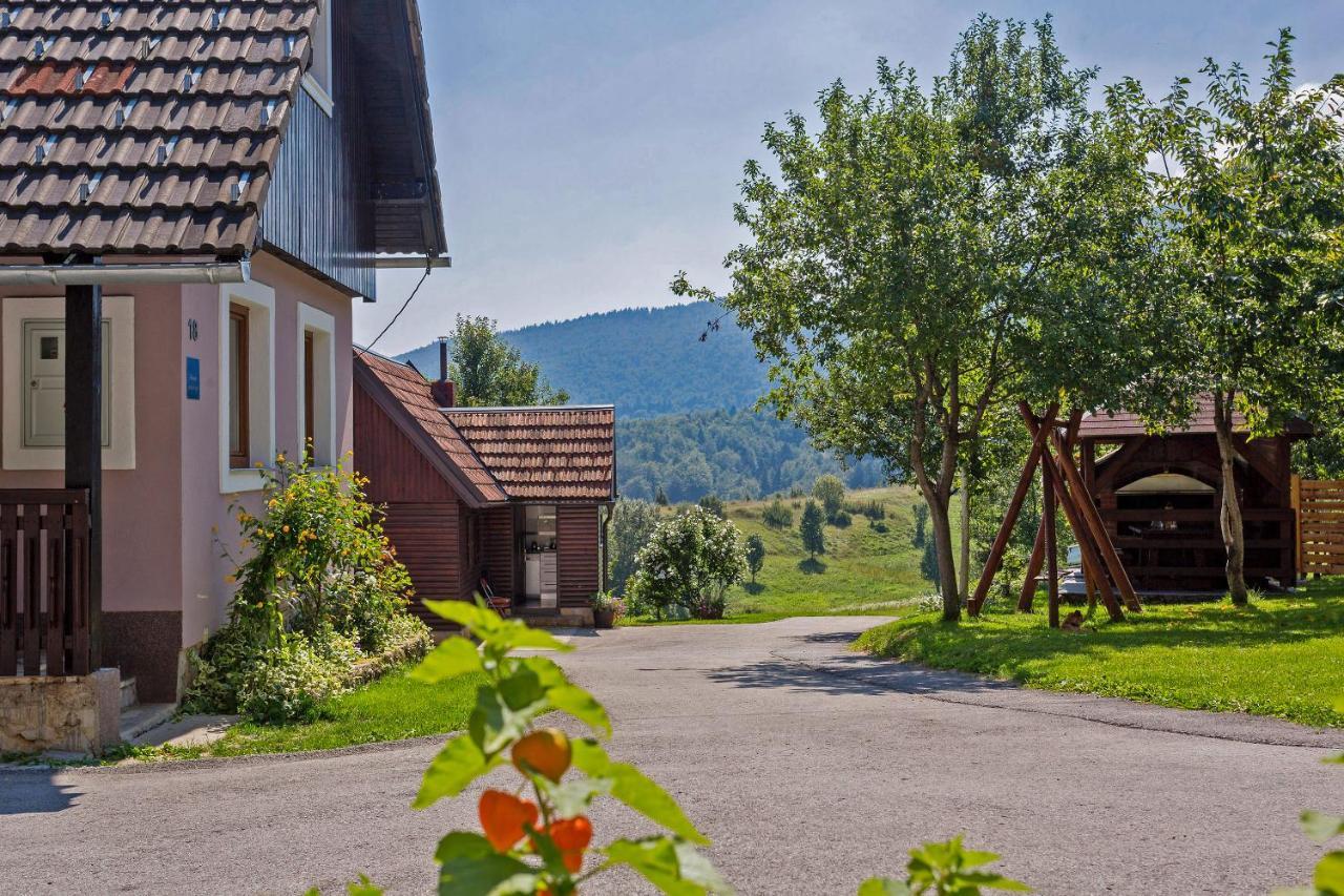 Andrea In Sertic Poljana - Haus Fuer 6 Personen Plitvická jezera Exteriér fotografie
