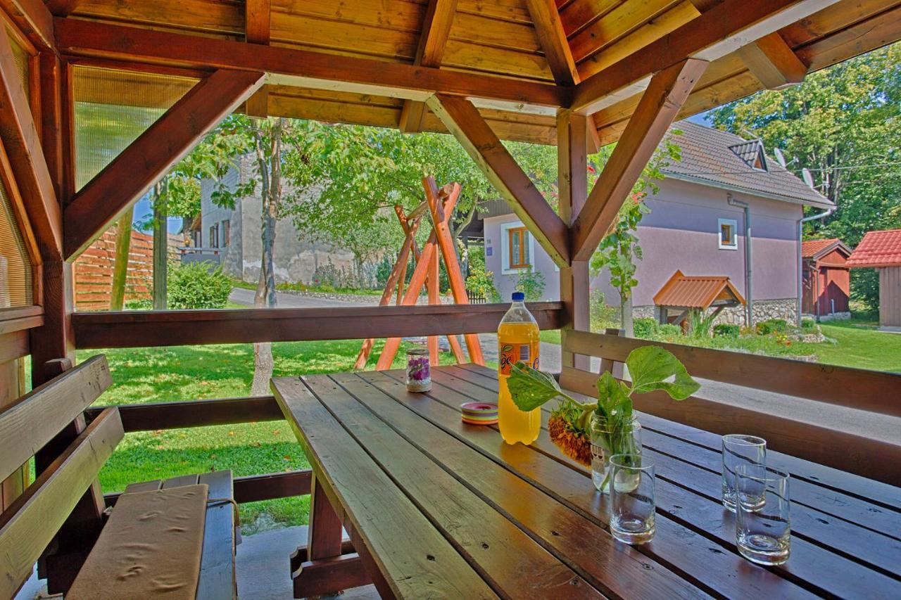 Andrea In Sertic Poljana - Haus Fuer 6 Personen Plitvická jezera Exteriér fotografie