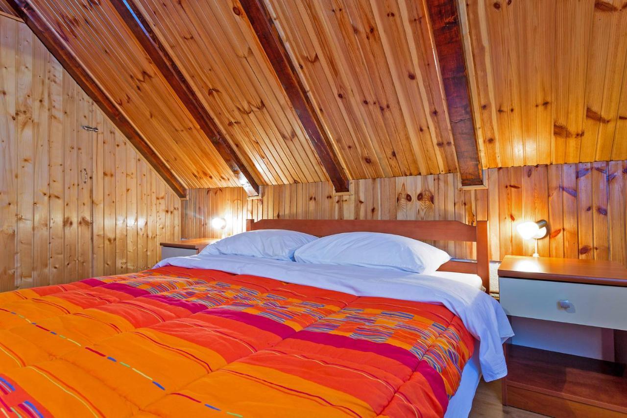 Andrea In Sertic Poljana - Haus Fuer 6 Personen Plitvická jezera Exteriér fotografie